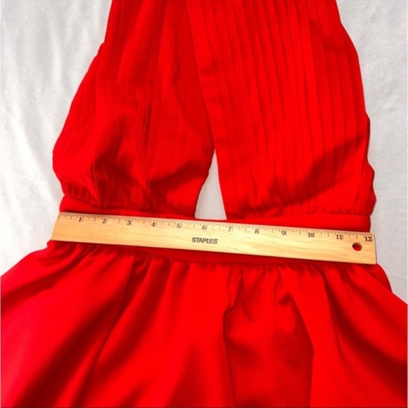 MISSGUIDED red dress - halter, keyhole top with pleated detail. A-line skirt - Picture 7 of 14